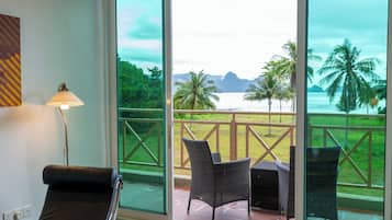 In-room safe, blackout curtains, soundproofing, iron/ironing board