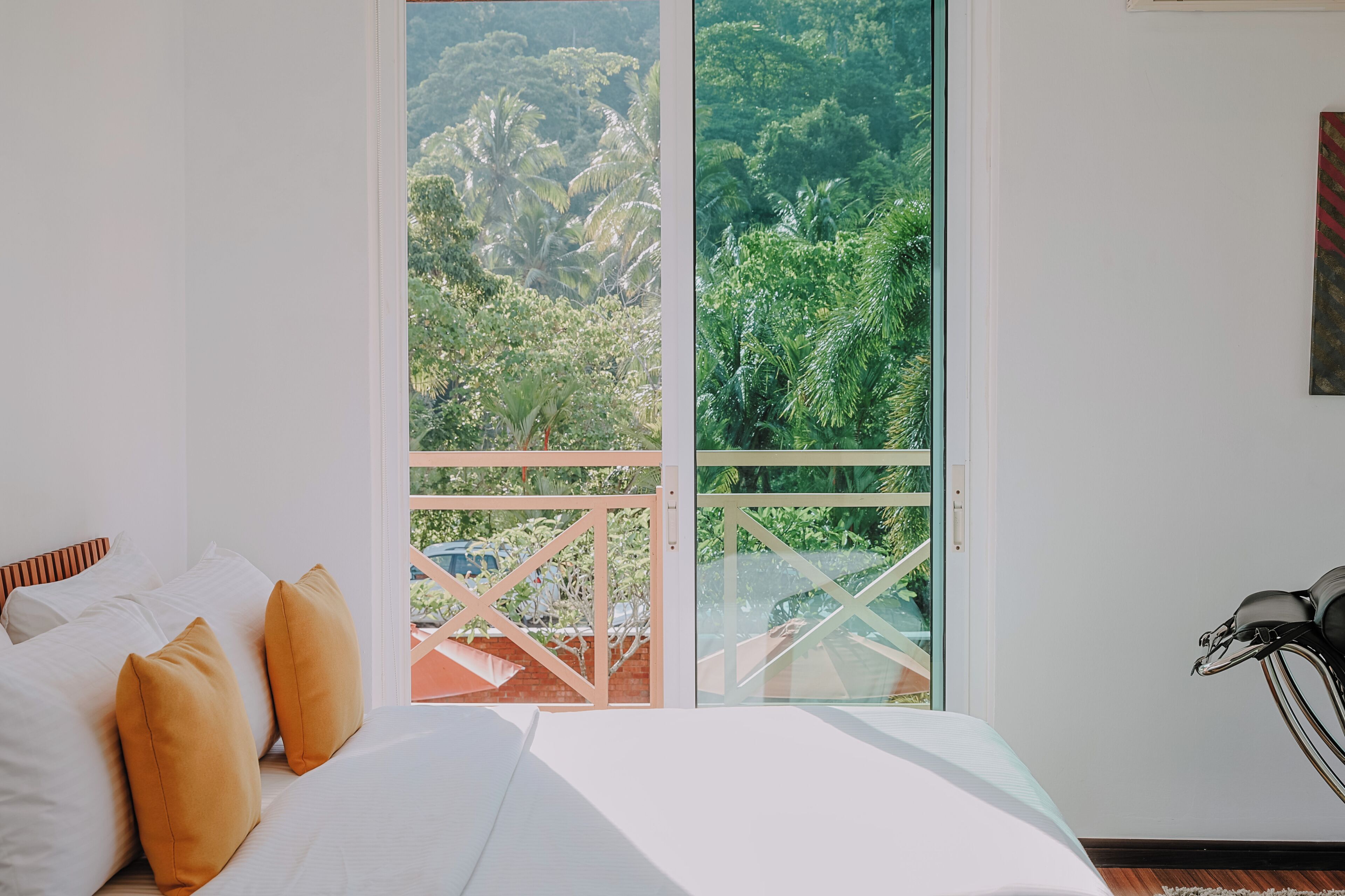 Vila superluxo, piscina particular, vista para o mar | Cofres nos quartos, cortinas blackout, quartos à prova de som