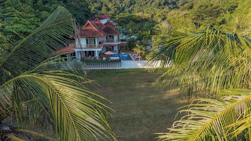 Cảnh từ trên cao