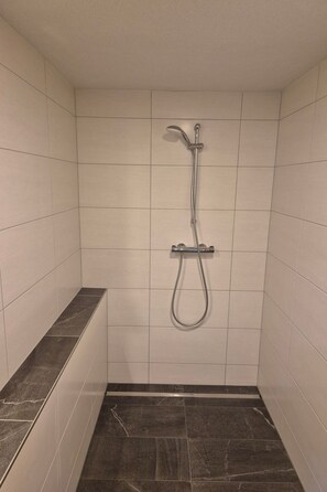 Bathroom - Ofenbauer by Interhome (Lavantegg)