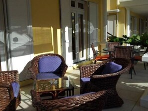 Outdoor dining - Wohnung mit Privatparkplatz by Interhome (Cap Malheureux)