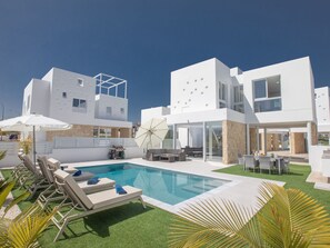 Pool - Haus in Protaras mit privatem Garten by Interhome (Protaras)