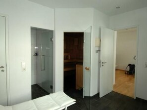 Sauna - Exklusives Apartment in Panoramalage,  Sauna by Interhome (Schwendt)