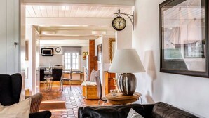 Living area - Reetdachhaus inmitten von Wiesen und Feldern by Interhome (Emmelsbüll)