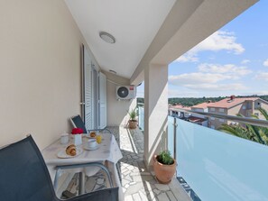 Outdoor dining - Summerhouse Pula by Interhome (Pula)