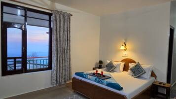 Deluxe Double Room, Balcony, Mountain View
