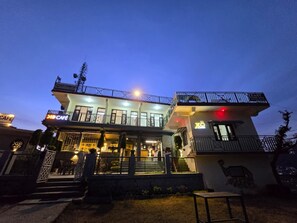 واجهة المنشأة