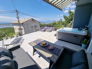 Terrace/patio - mit privatem Pool und Sauna by Interhome (Crikvenica/Jadranovo)