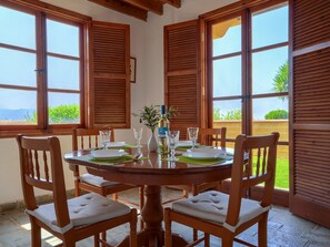 Dining - Schönes Ferienhaus mit Balkon in Polis Chrysochous by Interhome (Polis Chrysochous)