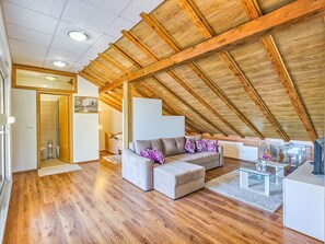 Interior - "Villa Rock" mit Blick auf das Wasser by Interhome (Podstrana)