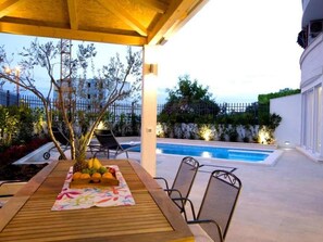 Outdoor dining - Luxuriöse Wohnung in Split by Interhome (Dragovode)