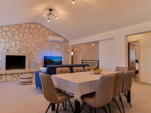 Dining - Villa Ocean Dreams by Interhome (Trogir/Okrug Donji)