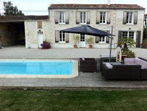 Pool - Ferienvilla mit Blick auf das Wasser by Interhome (Varzay)