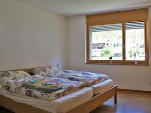 Internet - Blair Kreuzgasse 14 6-Bettwohnung by Interhome (Meiringen)