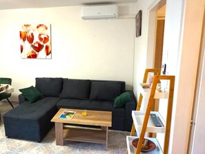 Living area - Gelassenheit am Meer 3 by Interhome (Vrsi)