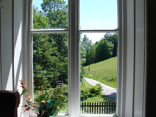 Charmantes, traditionelles Holzhaus by Interhome