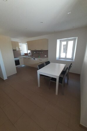 Dining - in Bauernhof by Interhome (Luins)