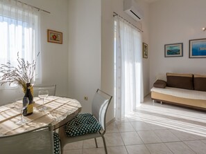 Dining - Appartement in Dramalj by Interhome (Crikvenica/Dramalj)