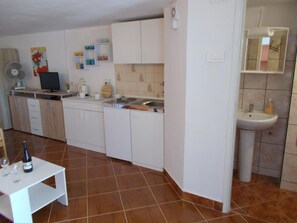 Fridge, cookware/dishes/utensils - Apartment Azoa 3 by Interhome (Crikvenica/Dramalj)