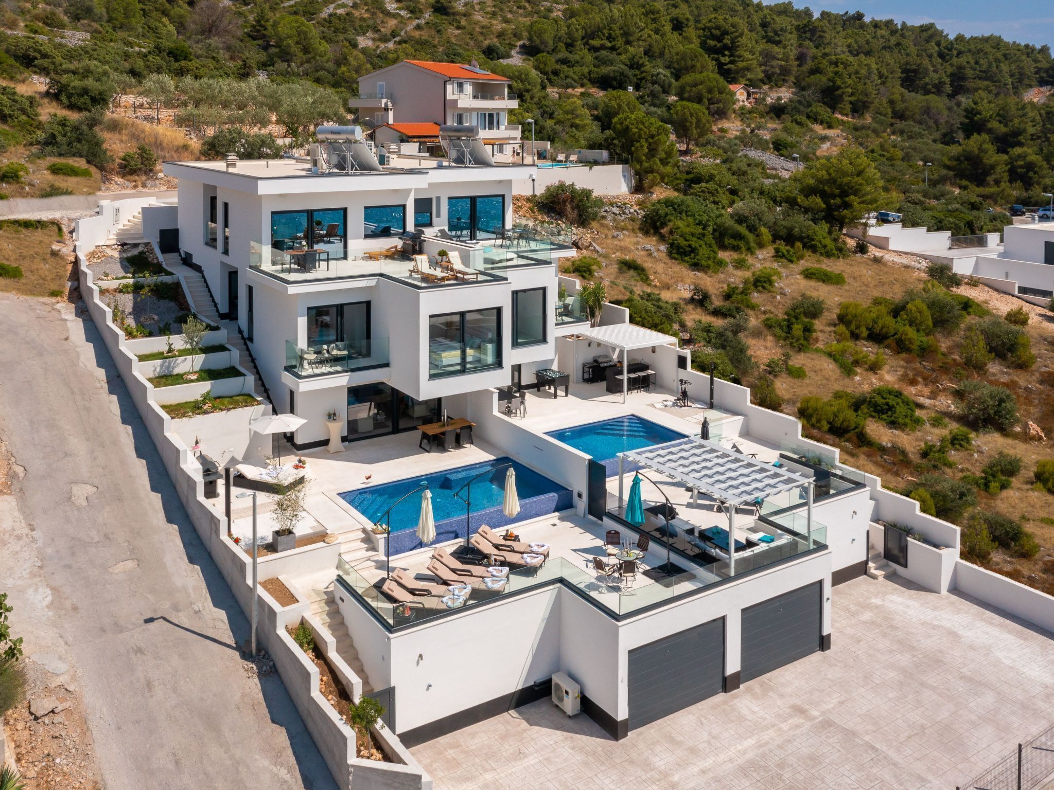 المنشأة من الخارج