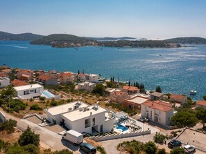 Exterior - in Dvornica mit Privatem Pool by Interhome (Podorljak)