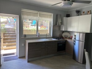 Fridge, oven, cookware/dishes/utensils - Apartment Villa Mila by Interhome (Crikvenica/Jadranovo)