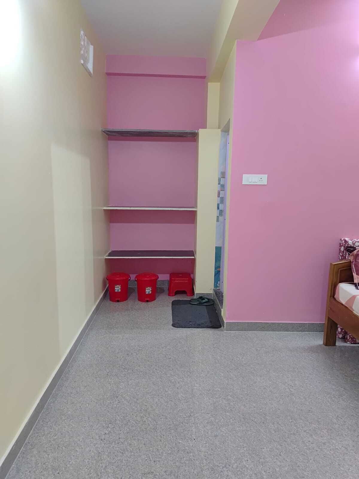 Triple Room | Free rollaway beds, free WiFi, bed sheets