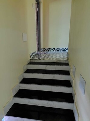 Staircase - Laxmi Nrusingha Bhawan (Puri)