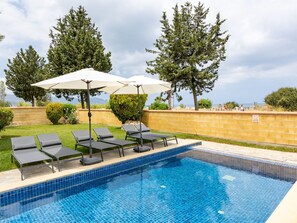 Pool - Beach Front 3-Schlafzimmer-Villa - 1. Linie vom Strand by Interhome (Polis Chrysochous)