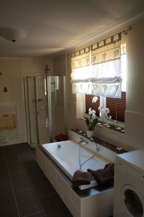 Bathroom - Am Blauen See by Interhome (Hohen Pritz)