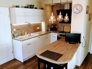 Fridge, microwave, oven, dishwasher - Am Blauen See by Interhome (Hohen Pritz)