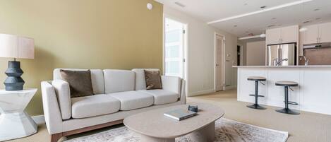 Télévision, chaîne hi-fi