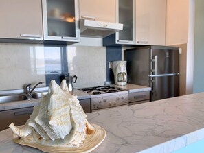 Fridge, oven, cookware/dishes/utensils - Apartment Beach 3 by Interhome (Polje)