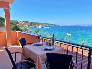 Outdoor dining - Apartment Beach 1 by Interhome (Polje)