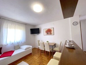 Dining - Apartment Brebric - 540 Meter vom Meer by Interhome (Polje)