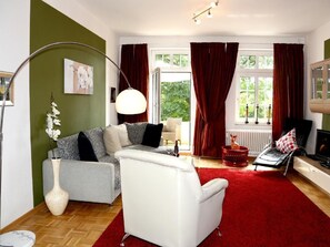 TV, DVD player - Romance by Interhome (Bad Pyrmont)