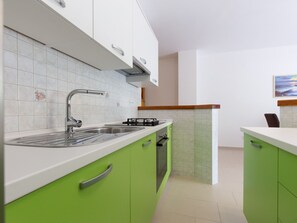 Fridge, microwave, oven, dishwasher - Apartment "Samy" by Interhome (Krk/Punat)