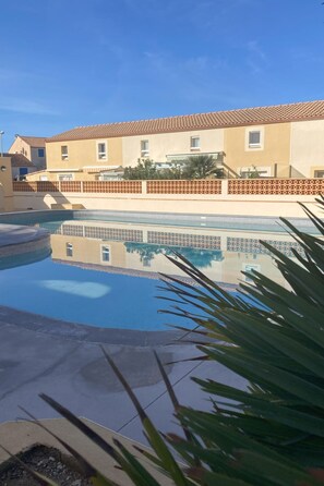 Pool - Seaside Tropical Duplex mit Pool by Interhome (Frontignan)