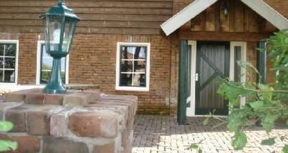 Gemütlicher Ferienhof Loosternest in Vriescheloo by Interhome