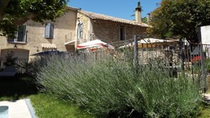 Exterior - Leonie's Gîte Moulin de Tartay in Avignon by Interhome (Montfavet)