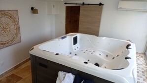Interior - Leonie's Gîte Moulin de Tartay in Avignon by Interhome (Montfavet)