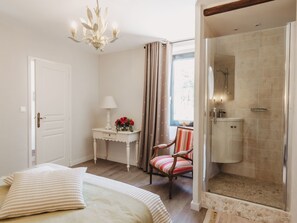 5 bedrooms, Internet - mit Blick auf das Wasser by Interhome (Armissan)