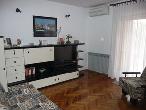 Living area - Geräumige Ferienwohnung Marija 2 by Interhome (Umag)