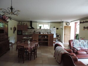 Interior - Villa Roland in Burgund 125m2 4 Sterne by Interhome (Chagny)