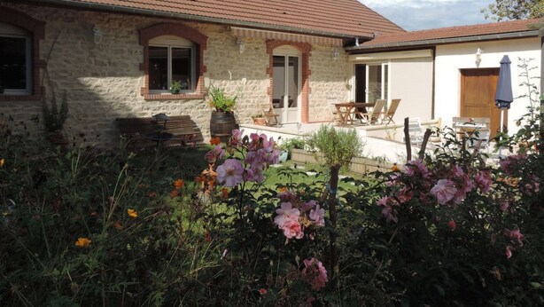 Unclassified image, 1 of 36, button - Villa Roland in Burgund 125m2 4 Sterne by Interhome (Chagny)