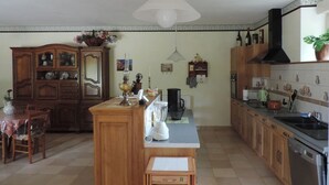 Unclassified image, 3 of 36, button - Villa Roland in Burgund 125m2 4 Sterne by Interhome (Chagny)