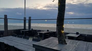 Buiten dineren
