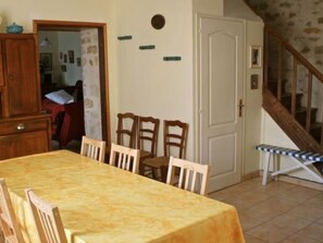 Dining - Domäne "Logis de Suzanne" (Logis de Suzanne) by Interhome (Thouarsais Bouildroux)