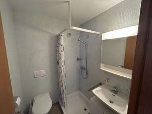 Towels - Einzimmerwohnung mit Bergblick by Interhome (Soglio)