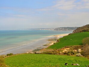 Beach - für acht Personen by Interhome (Anneville sur Scie)